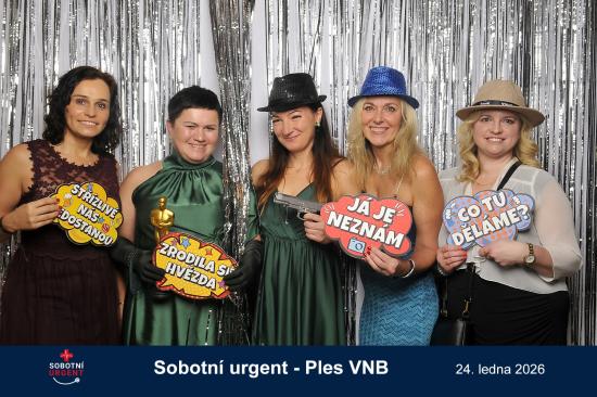 Fotografie z alba 1. ples vojenské nemocnice Brno