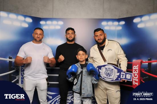 Galerie Fight Night Challenge 9, O2 universum