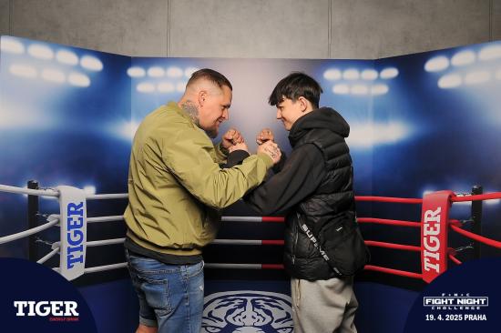Galerie Fight Night Challenge 9, O2 universum