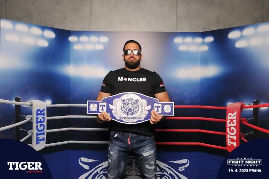 Galerie Fight Night Challenge 9, O2 universum