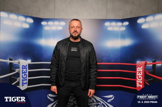 Galerie Fight Night Challenge 9, O2 universum
