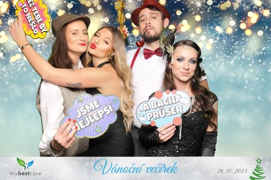 Fotografie z alba vanocni-vecirek-my-best-care-2025,-areal-botanika